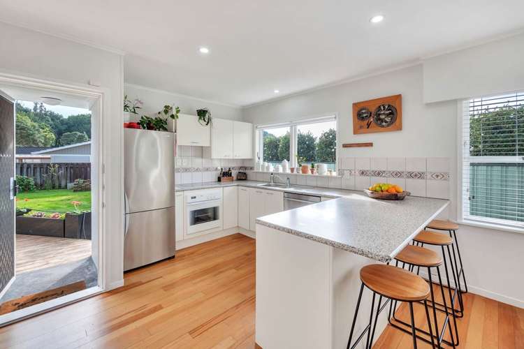 2 James Place Opaheke_5