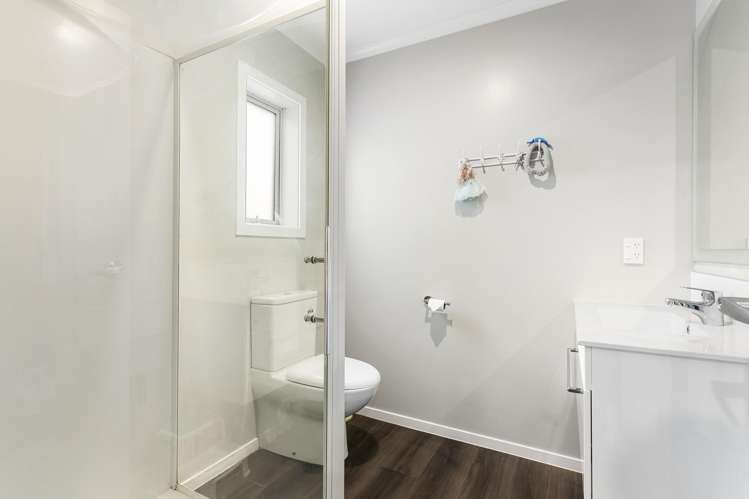 209A Waddington Drive Naenae_11