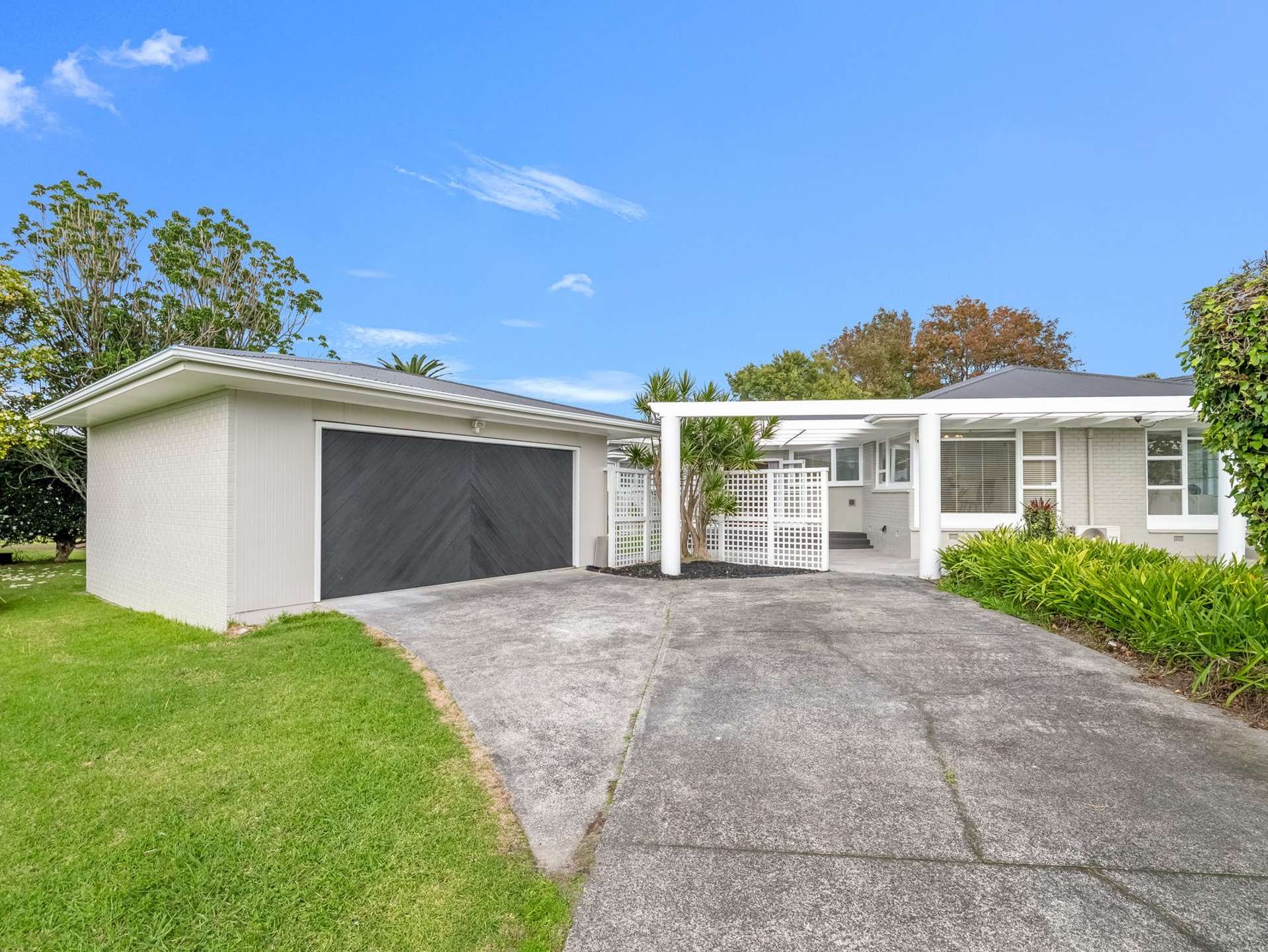 33 Covil Ave Te Atatu South_0
