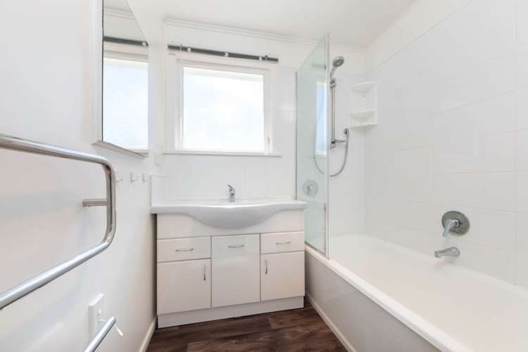 33 Chorley Avenue Massey_20