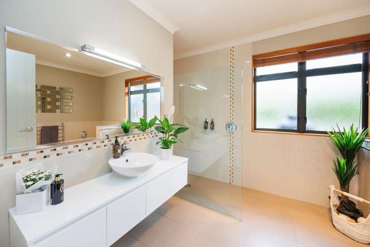 7 Titirangi Drive Fitzherbert_24