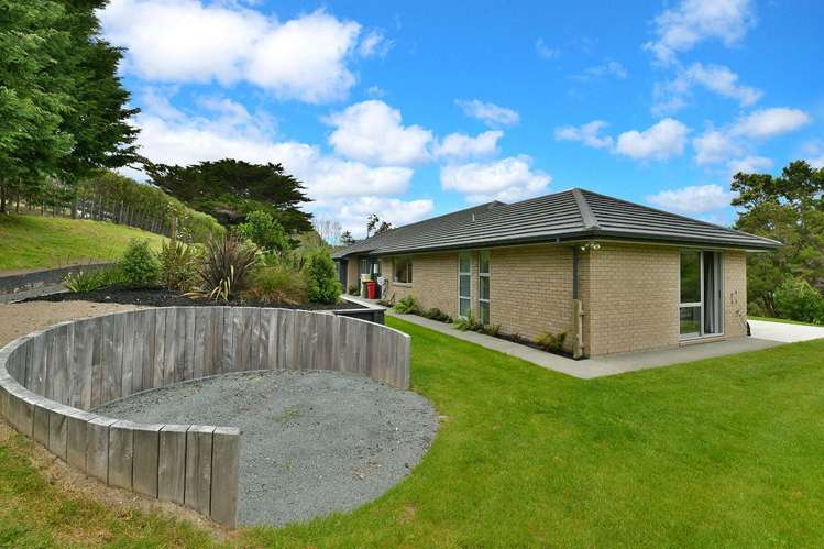 25 Hobbs Road Matakatia_36