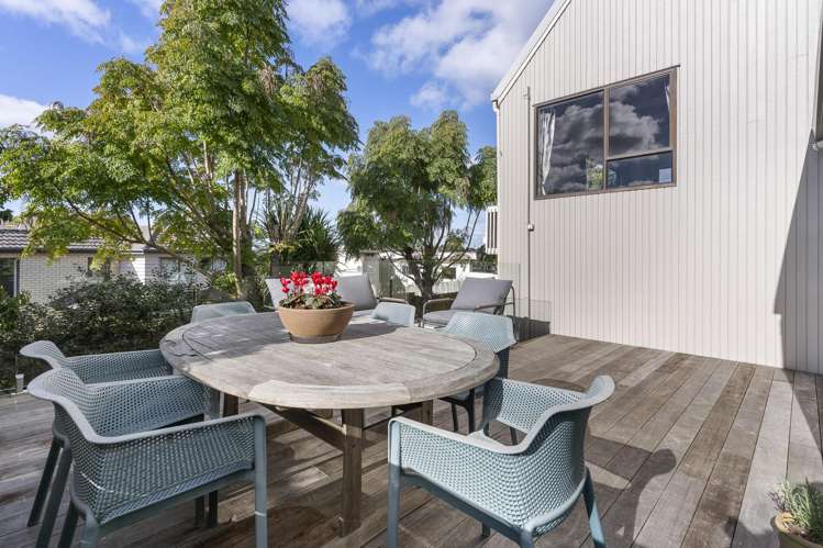 1/131 Carlisle Road Browns Bay_17
