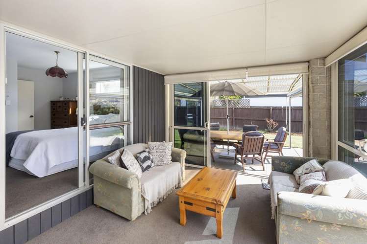 43 Dunbarton Street Redwood_12