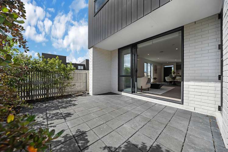 16 Paterae Lane Flat Bush_17