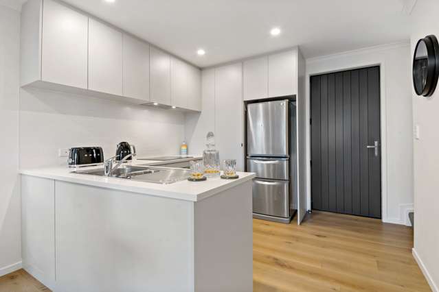 8 Patariki Way Beach Haven_3