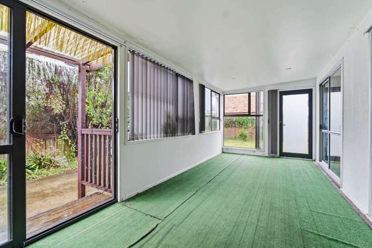 2/9A Cambourne Road Papatoetoe_16