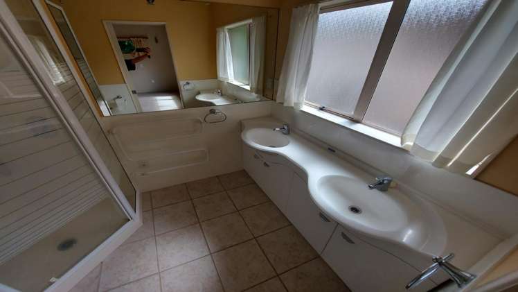 6 Garden Court Woodhill_14