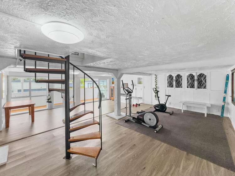 73C East Coast Road Castor Bay_15