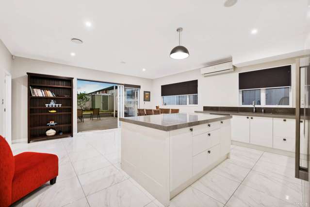 19 Castlebane Drive Flat Bush_3