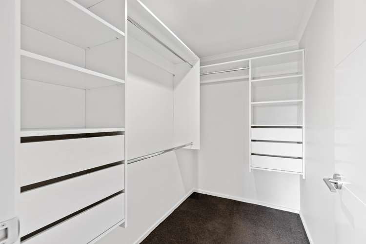 45 Vernon Drive Lincoln_13
