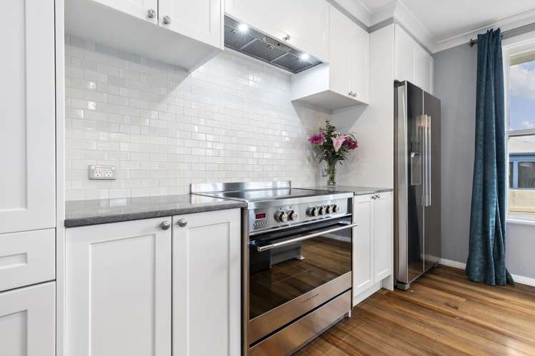 12 Fenchurch Grove Stokes Valley_5