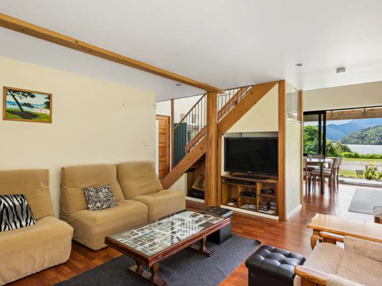 742 Queen Charlotte Drive Havelock_9