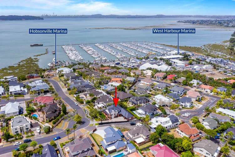 1 Courtneys West Harbour_26