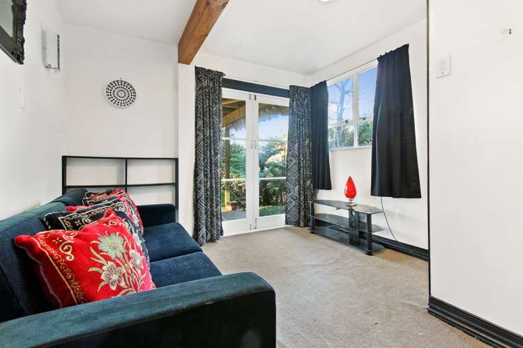 624 Huia Road Parau_15