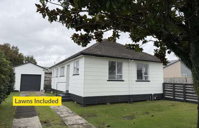 Recently Renovated 3 bedroom home - LAWNS INCLUDED.