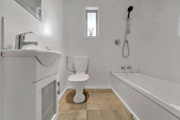 4/287 Main South Road Hornby_9