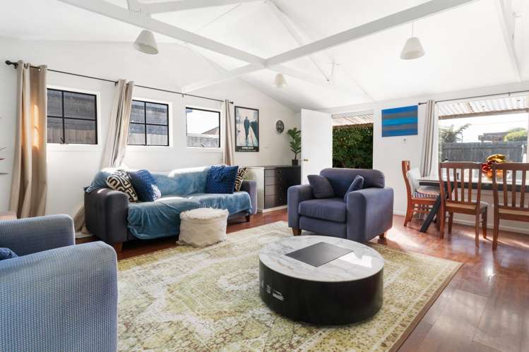 918 Avonside Drive Avondale_31