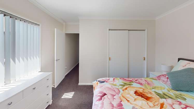 1 Loader Place Tawhero_8