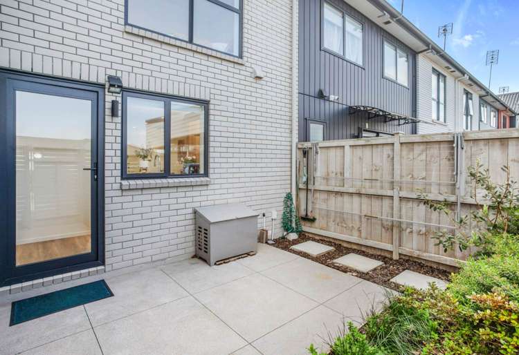 20 Nganui Avenue "Waiata Shores" Auckland_16