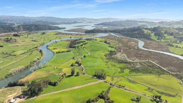 90 Camp Road, Coroglen Tairua_1