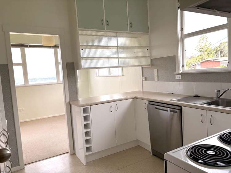 5 Viking Avenue Hillsborough_4