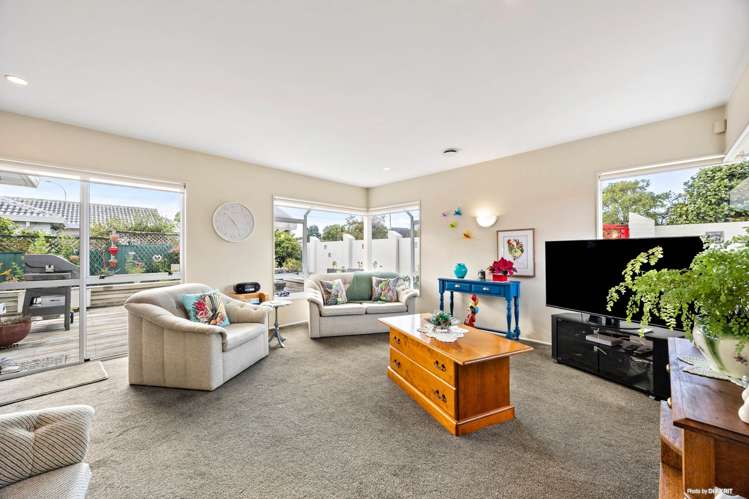 2/10 Dunn Place Farm Cove_9