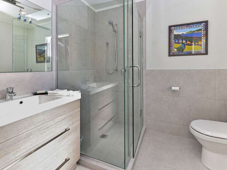 1 Tolvah Place Wattle Downs_14