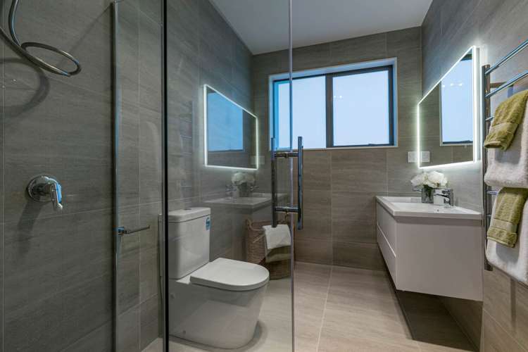 87 Argent Lane Wainui_13