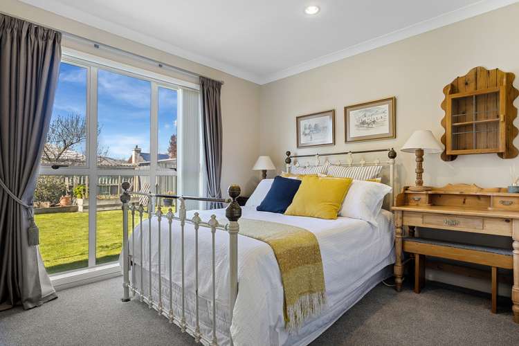 10 Mcmahon Drive Aidanfield_8