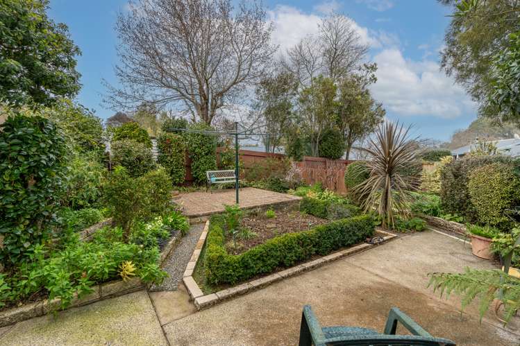 18b Ridgeway Place Glenview_11