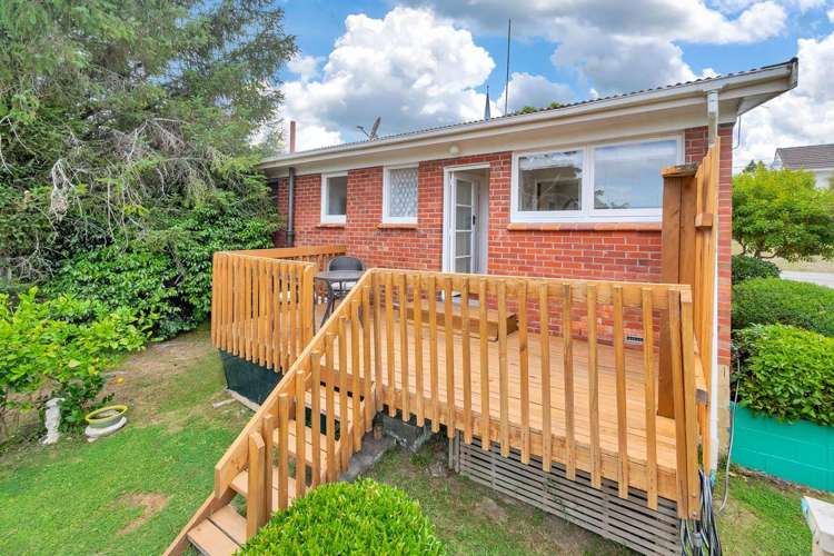 2/8 Westward Ho Glen Eden_9