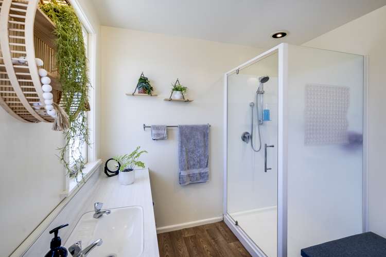 4 Birdwood Street Taradale_14