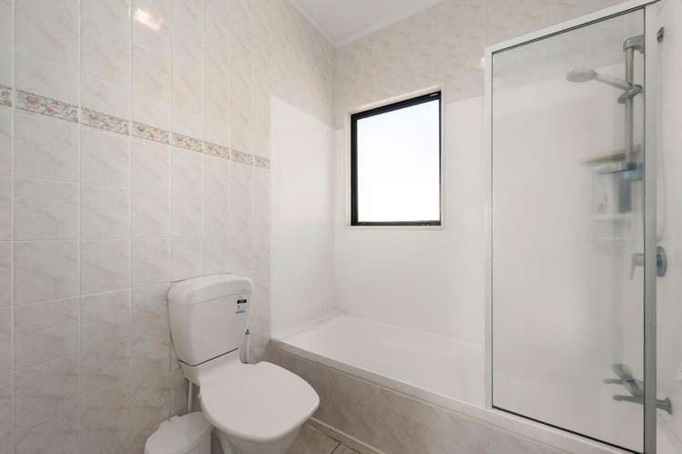 23 Ring Lane Paparangi_8