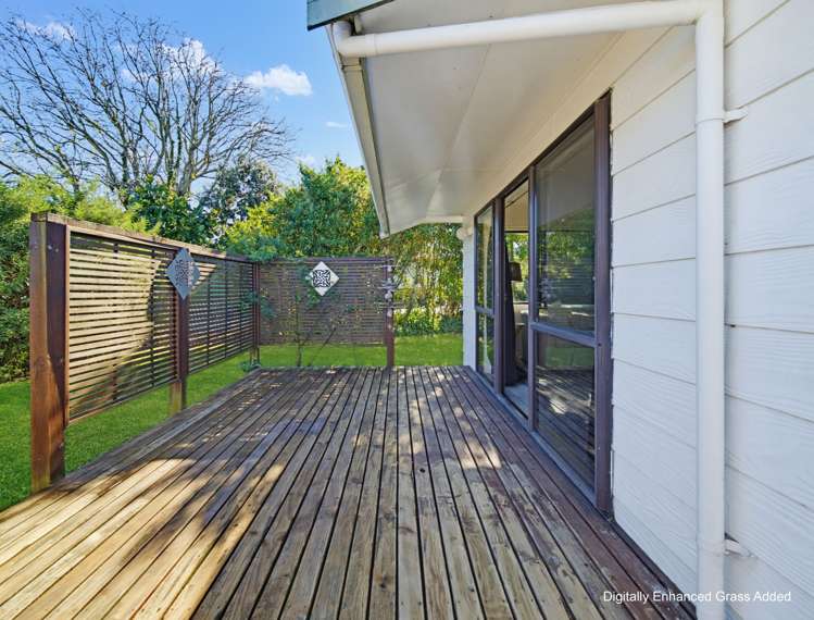1100A Cunningham Crescent Mayfair_1