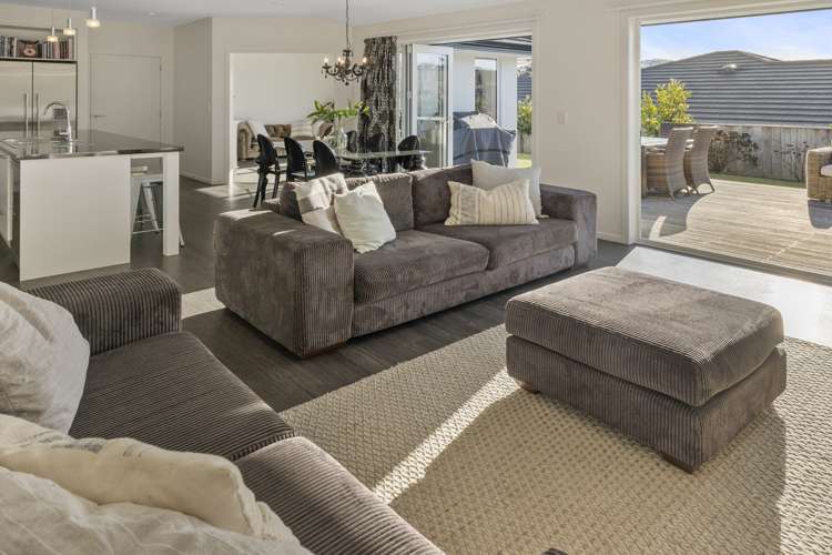 90 Washbourn Drive Richmond_20