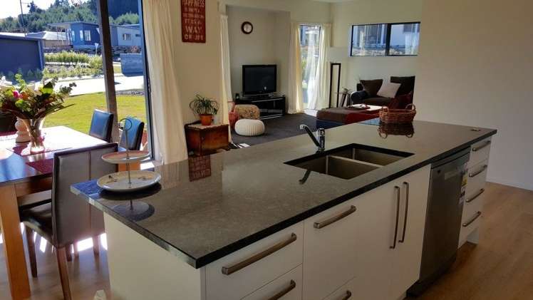 3 Matipo Street Wanaka_9