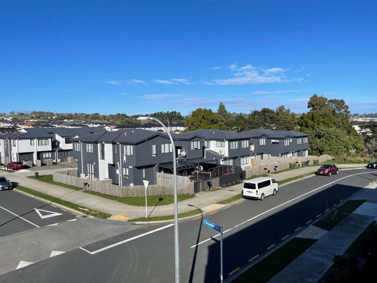 204/5 Dishys Road Flat Bush_9
