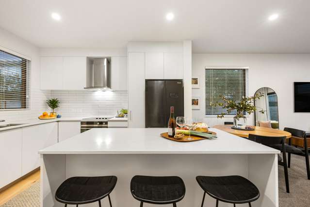 8-50 Friend Street Karori_3
