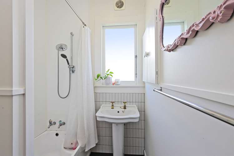 605 Willowpark Road South Akina_4