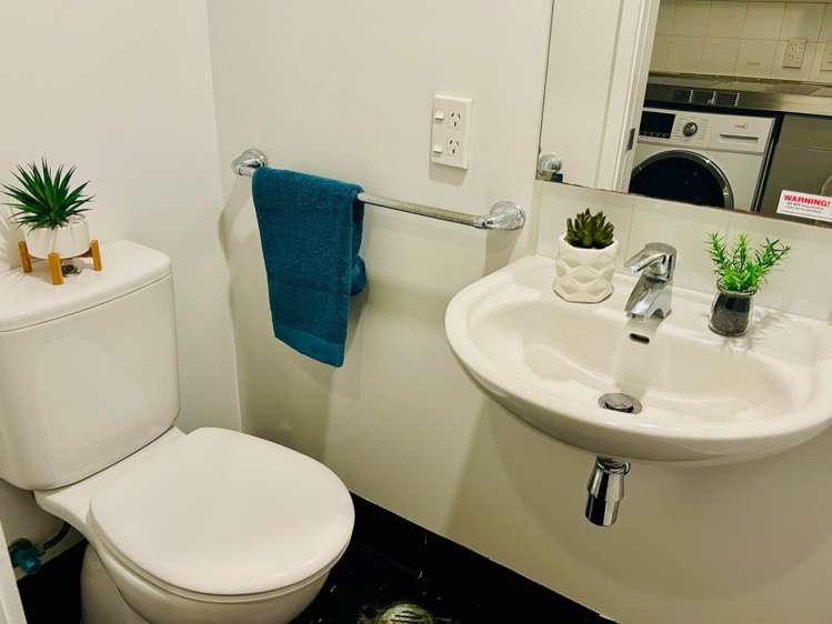 204/133 Beach Road Auckland Central_2