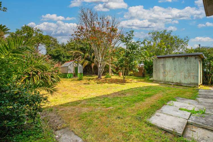 21 Fontenoy Street Mount Albert_26