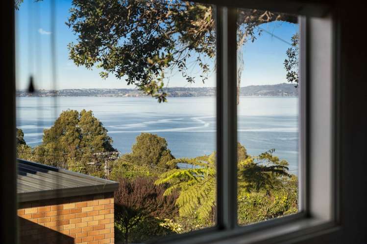 16 Arapito Road Titirangi_11