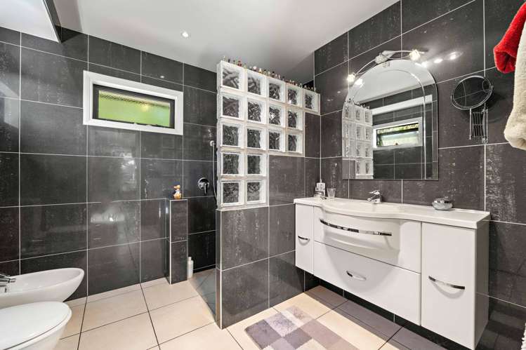 2 Iwanui Close Waitara_15