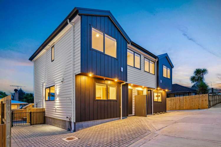 8 Ayrton Street Te Atatu South_2