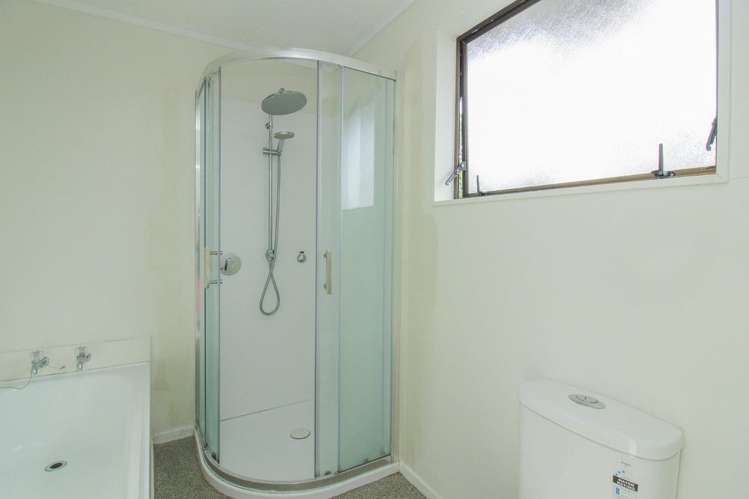 67B Thurleigh Grove Karori_5