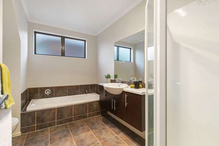 2a Dapple Place Flat Bush_10