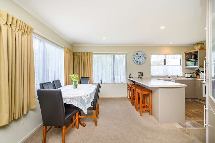 2 Logan Grove Feilding_5