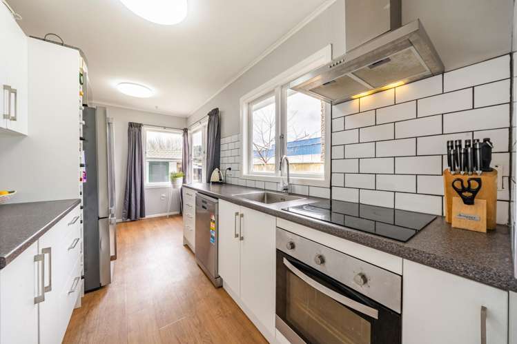 39 Mountbatten Grove Clouston Park_2