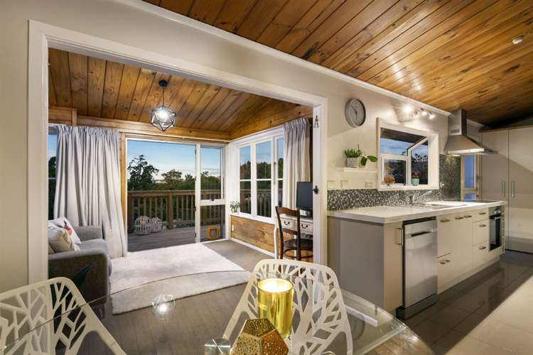 55 Jaemont Avenue Te Atatu South_11